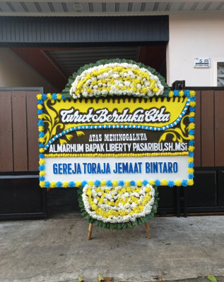 Papan Bunga Duka di Kramatwatu